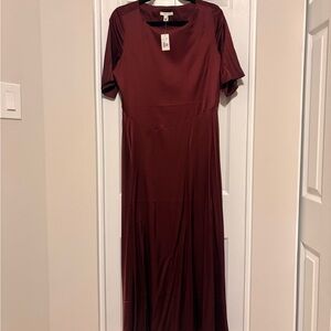 NWT! RW&CO. Rich Satin Wine Short-Sleeved Dress